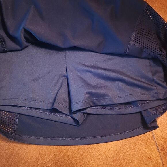 Avia Athletic Stretch Skort & Old Navy Stripes Tee Outfit, Large, Black & White - Picture 5 of 9